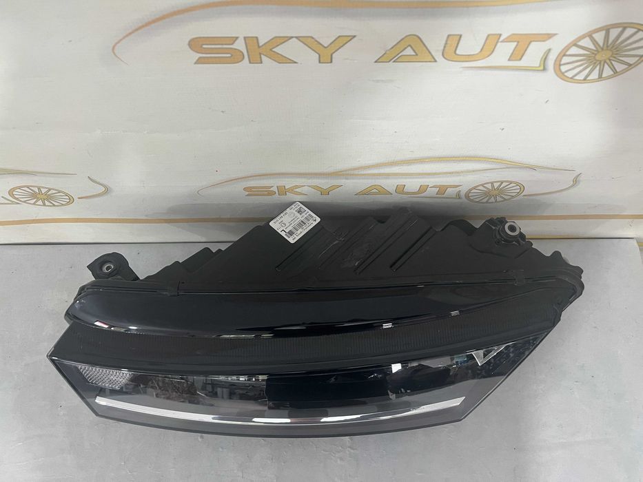 Far stanga full led Skoda Octavia 4 dupa 2020 cod 5E4941015