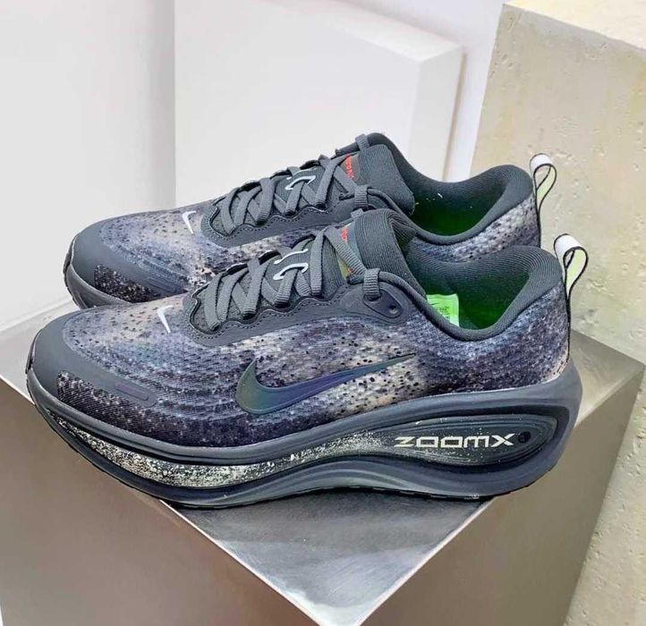 Продавам нови мъжки маратонки Nike Vomero plus Anthracite/Oatmeal/Volt/Black