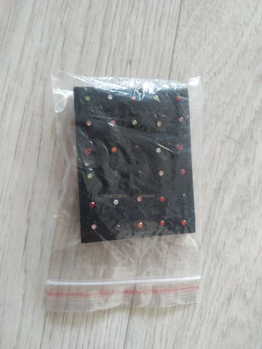 Продам пирсинг в нос , гвоздики