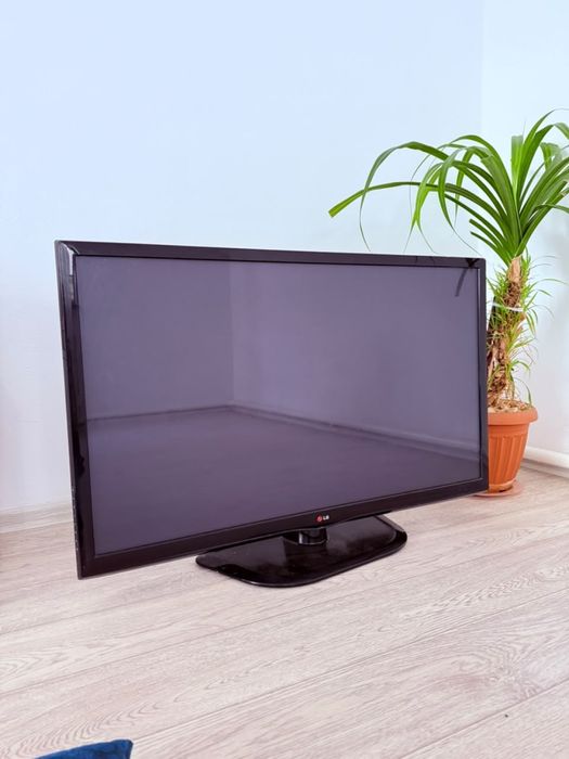 Продам Телевизор LG