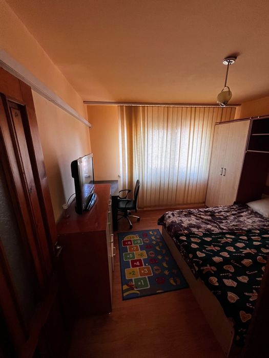 Inchiriez apartament decomandat Brazda