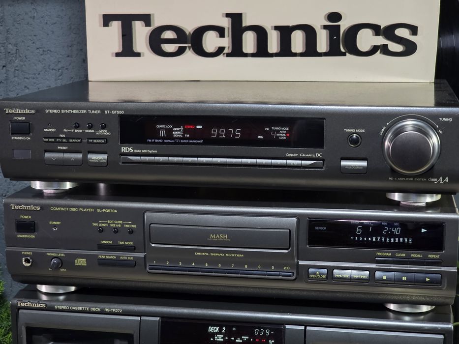 Linie audio TECHNICS, tuner ST-GT550,cd-player SL-PG570A, amplificator SU-v300, dublu deck RS-TR272 , hifi stereo retro