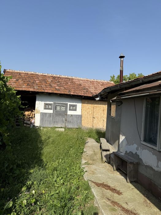 Casa CENTRU + anexe + teren 1400mp Manastirea casin Bacau Onesti