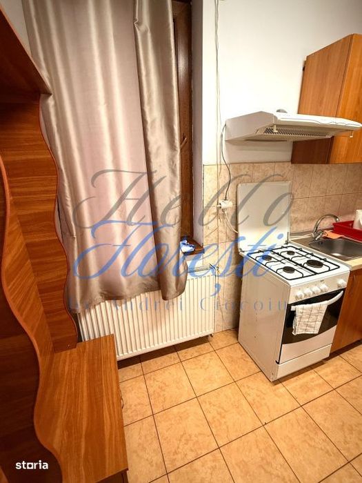 Garsoniera 30 mp, Iris