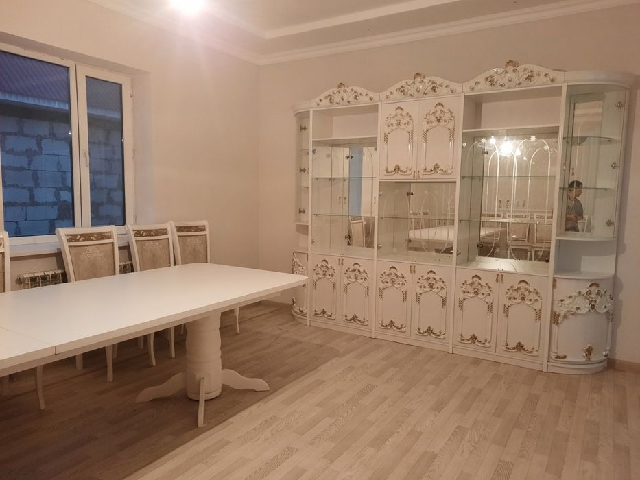 Шкаф, горка, стенка для гостиной