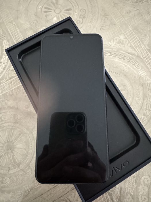 Vivo V21e 8/128 обмен Iphone