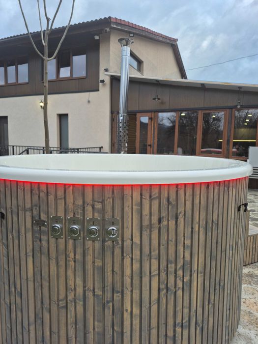 Градинско джакузи с печка на дърва