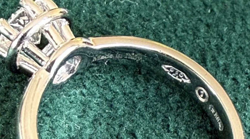 Кольцо из платины с бриллиантом DAMIANI оригинал