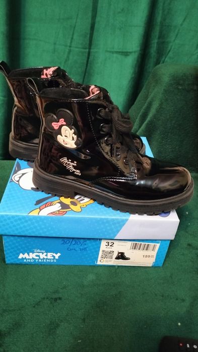 Ghete fetițe Minnie lăcuite