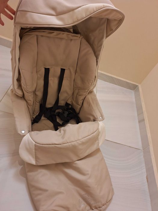 Продавам количка Cam Изключително запазена