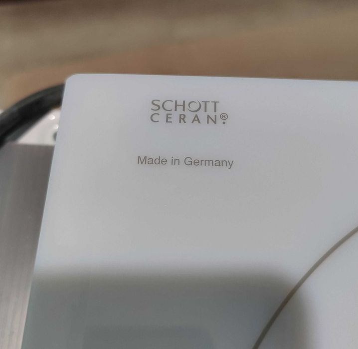 Индукционен плот за вграждане Hansa BHIW 38377