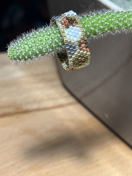 Ръчно изработени бижута от мъниста