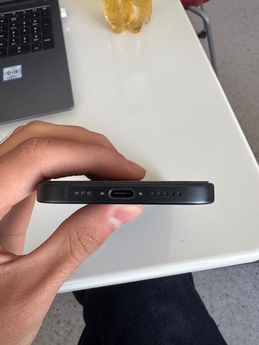 iPhone 16 в хорошем состаяний