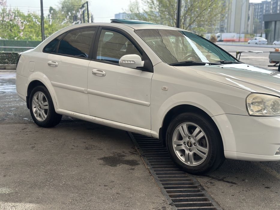 Lasetti 1.6 avtomat oxirgisi