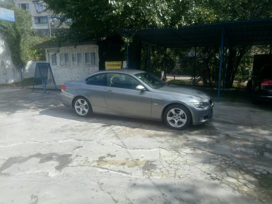Продавам BMW 320 i