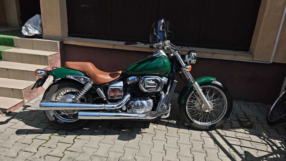 Motocicleta Honda Black Widow 750cc