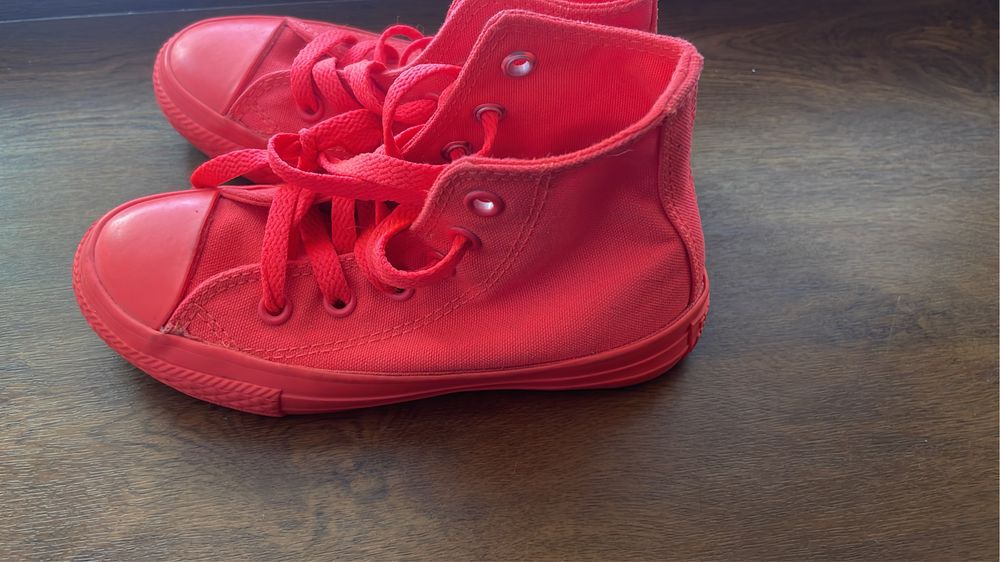 Продам одежду и обувь на девочку!