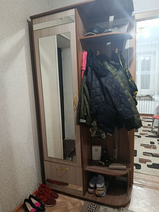 Продам шкаф прихожую