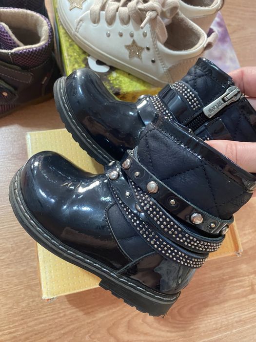 Обувь на девочку 20,21,22 размер