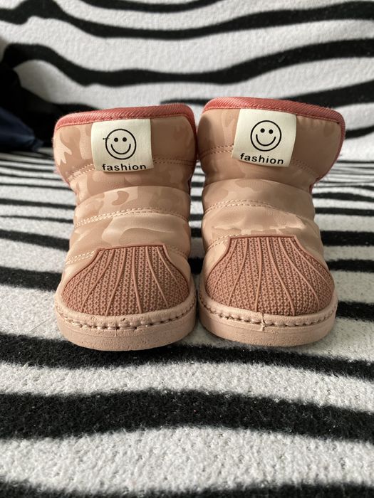 Зимние детские сапожки