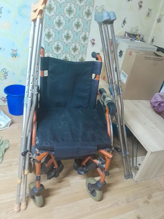 Продам инвалидную коляску
