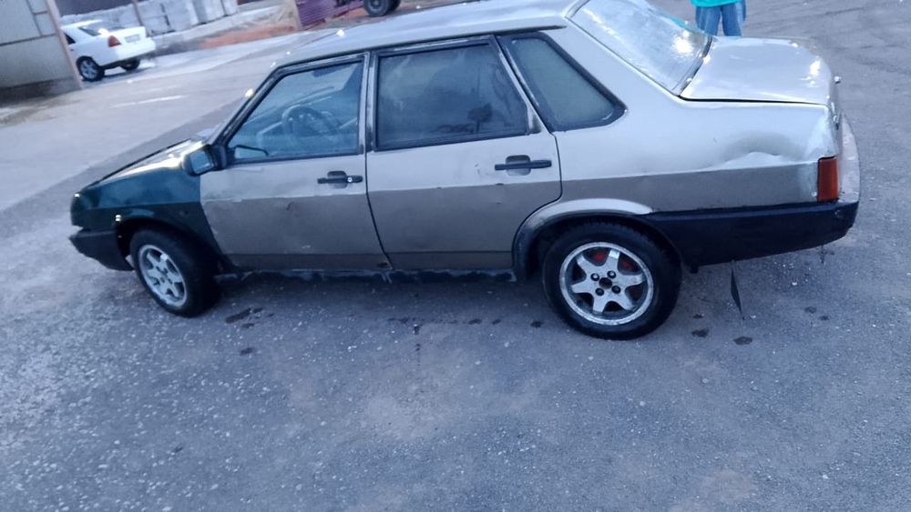 Продам ваз 21099