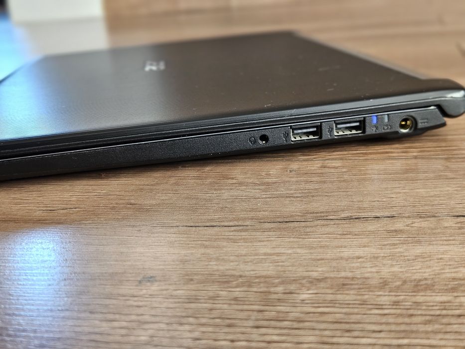 Vand laptop Acer gaming Intel i3 7th, SSD 256GB Nvme, 8GB DDR4, 2 placi video, 15.6 Led fullhd,Win11, usb c