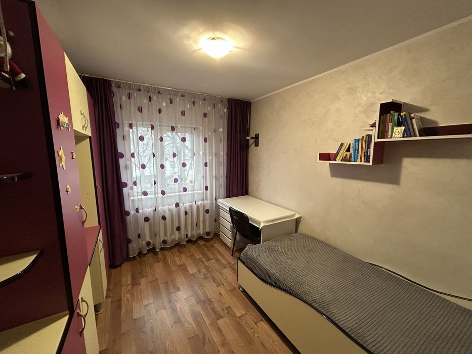 îchiriez apartament 3 camera