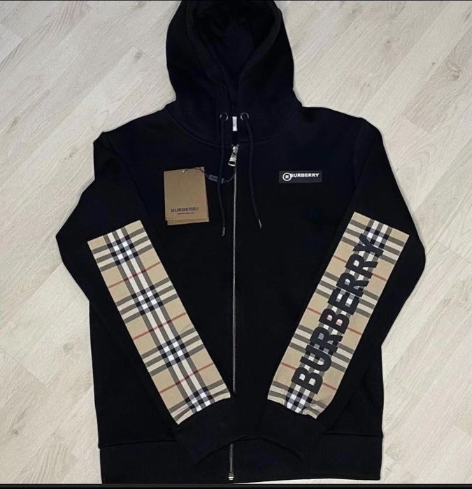 Vând hanorac/ hoodie nou, cu etichetă, marca Burberry