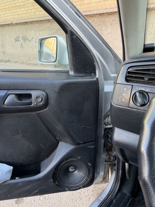 Голф 3 автомад 2.0куб 1994