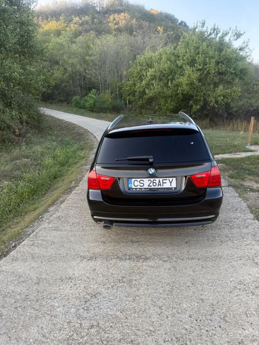 Vand bmw 2011 sau schimb cu microbuz marfa