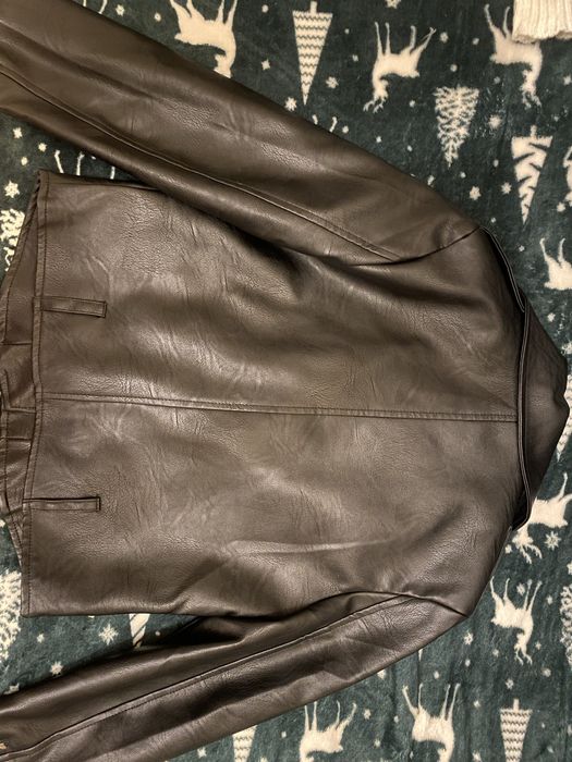 Продам куртку косуху:))