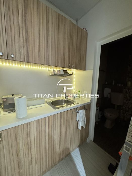 Търговско помещение за продажба в ж.к Зорница