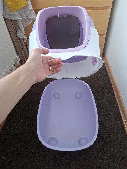 Litieră pisici  închisă Momcbebe cu sterilizare UV - Stare excelentă