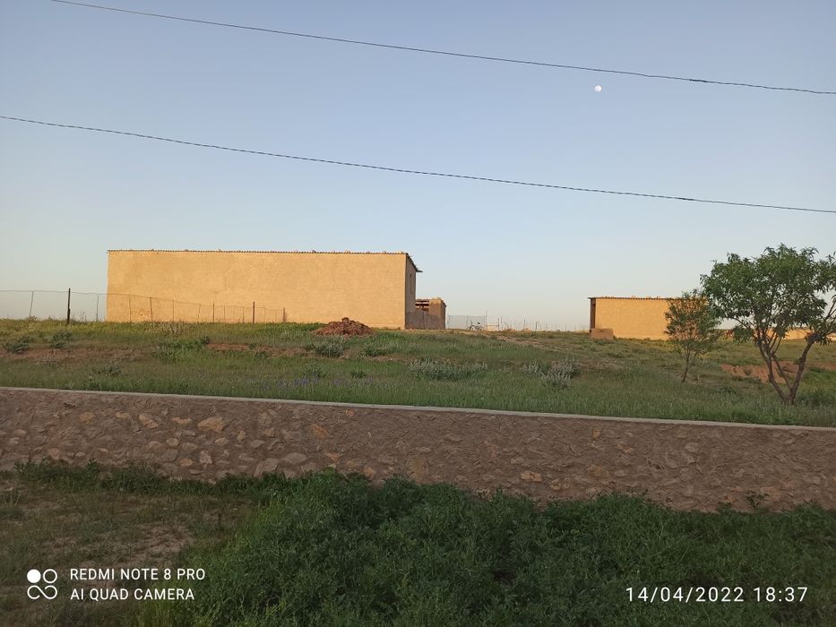 Uy sotiladi uy variantga ham sotiladi