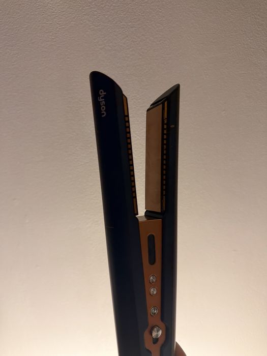 Преса за коса - Dyson