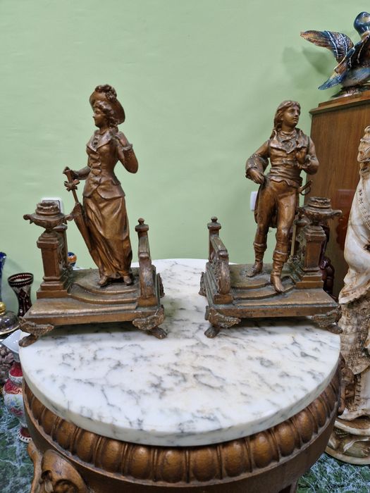 Чифт стари прекрасни антикварни бронзови фигури статуетки