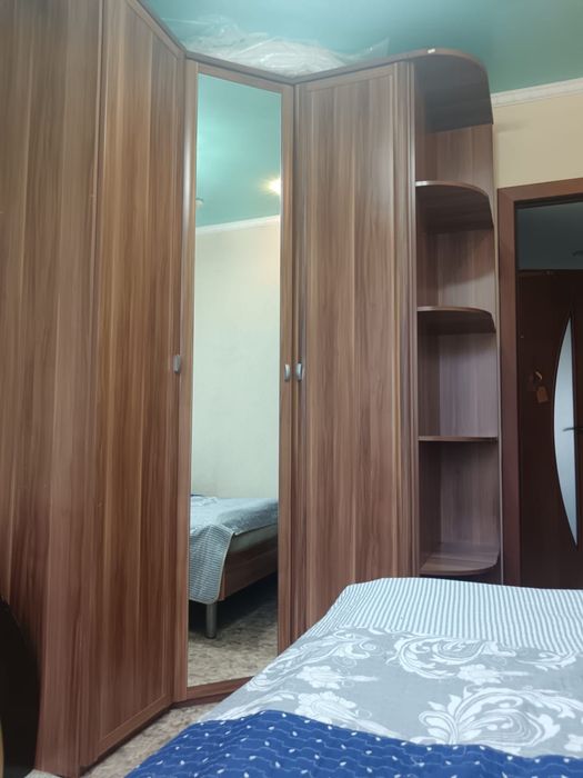 Продам спальный гарнитур