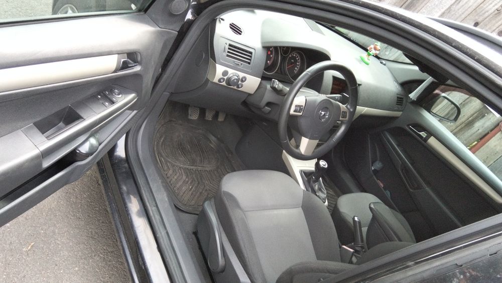 Opel Astra H 2009 1.7 cdti