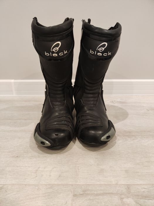 Ботуши за мотор BLACK 42 номер