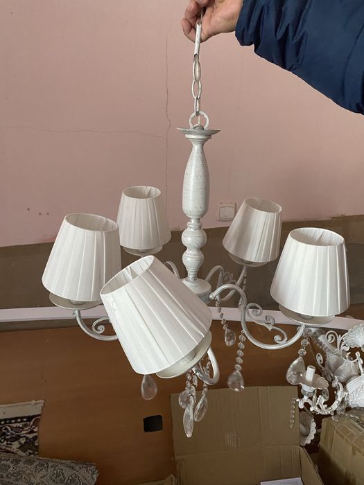 Продаются б/у люстры