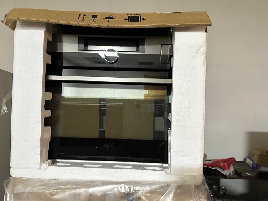 Комвектомат AEG BHS9800CM чисто нови