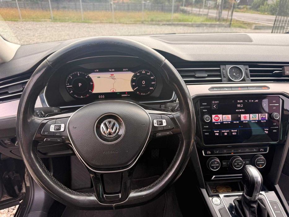 VW Passat B8 R-line