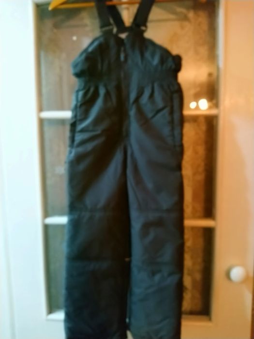 Прдам демисезонные  брючки