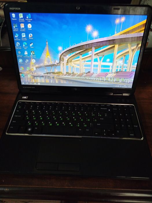 Dell noutbuk sotiladi