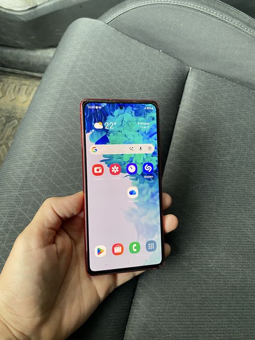 Samsung S20FE 128гб идеальное состояние