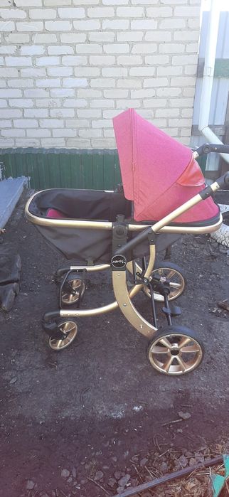 Продам детскую коляску зима-лето.