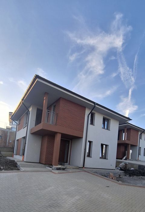 Ansamblu 2 case Dezmir -Apahida ,  calitate  NZEB