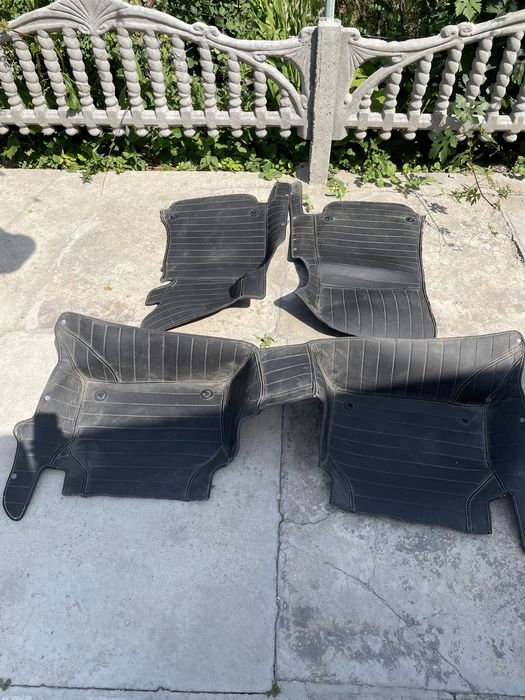 Полики и молдинг на BMW E38