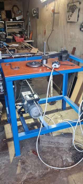 Машина за огъване на ковано желязо